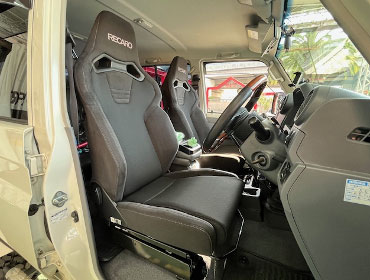 TOYOTA�@�����h�N���[�U�[70�@GDJ76�i2002�N�j�@�Ɂ@RECARO�i���J���j�@SR-C�@BK100�@BK/BK�@���@SR-C�@BK100H�@BK/BK�@�V�[�g�q�[�^�[�t���@����