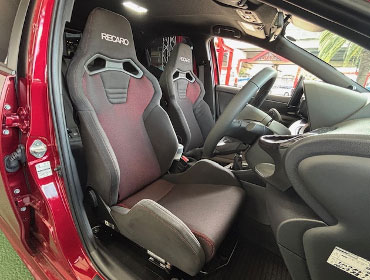 TOYOTA�@�����X�@MXPA10�i2024�N�j�@�Ɂ@RECARO�i���J���j�@SR-S�@BK100�@BK/RED�@���@SR-C�@BK100�@A/R�@BK/RED�@����