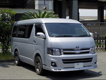 TOYOTA�@�n�C�G�[�X200�n��RECARO�i���J���j�V�[�g����