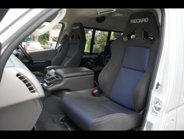 RECARO�i���J���V�[�g�j�@TOYOTA�@�n�C�G�[�X200�n�Ƀ��J���@SR-7F SK100�@BK/BL�@�~2�r�@����