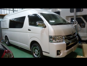 TOYOTA�@200�n�n�C�G�[�X4�^�@���{�X�[�p�[�����O�@�n�C���[�t�i�L�����s���O�j��RECARO�i���J���j�V�[�g����