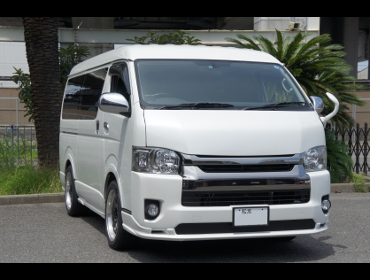 TOYOTA�@�n�C�G�[�X�@200�n��RECARO�i���J���j�V�[�g����