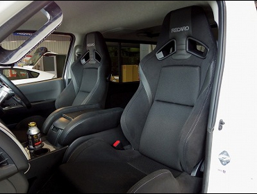 RECARO�i���J���V�[�g�j�@TOYOTA�@�n�C�G�[�X�@200�n�Ƀ��J���@SR-7 Lassic BK/SIL�@�~2�r�@����