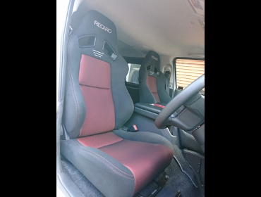 RECARO�i���J���V�[�g�j�@TOYOTA�@�n�C�G�[�X�@S-GL�Ƀ��J���@SR-7F�@GK100�@BK/RED�@����