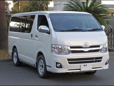 TOYOTA�@�n�C�G�[�X�@200�n�@KDH206V��RECARO�i���J���j�V�[�g����