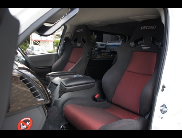 RECARO�i���J���V�[�g�j�@TOYOTA�@�n�C�G�[�X�@200�n�Ƀ��J���@SR-7F GK100�@BK/RED�@�~2�r�@����