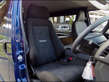 RECARO�i���J���V�[�g�j�@TOYOTA�@�n�C�G�[�X200�n�Ƀ��J���@�G���S���hD�@H�V�[�g�q�[�^�[�t���@BK�@����