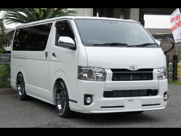 TOYOTA�@�n�C�G�[�X�@TRH200V��RECARO�i���J���j�V�[�g����