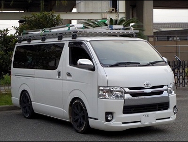 TOYOTA�@�n�C�G�[�X200�n��RECARO�i���J���j�V�[�g����