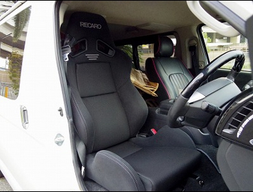 RECARO�i���J���V�[�g�j�@TOYOTA�@�n�C�G�[�X200�n�Ƀ��J���@SR-7�@GK100�@BK/BK�@����