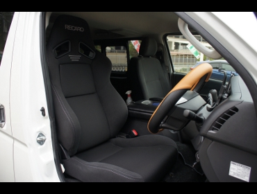 RECARO�i���J���V�[�g�j�@TOYOTA�@�n�C�G�[�X�@TRH200V�Ƀ��J���@SR-7F GK100�@BK/BK�@����