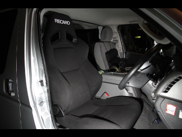 RECARO�i���J���V�[�g�j�@TOYOTA�@�n�C�G�[�X�@SGL�@200�n�Ƀ��J���@SR-7F�@KK100�@BK�@����