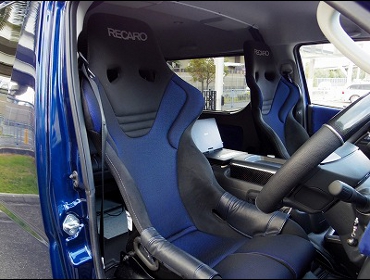 RECARO�i���J���V�[�g�j�@TOYOTA�@�n�C�G�[�X200�n�Ƀ��J���@RS-G�@SK2�@BK/BL�@�~2�r�@����