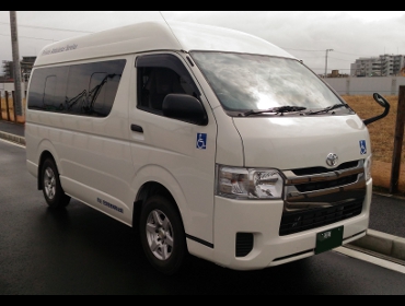 TOYOTA�@���W�A�X�G�[�X200�n�@TRH200K����RECARO�i���J���j�V�[�g����