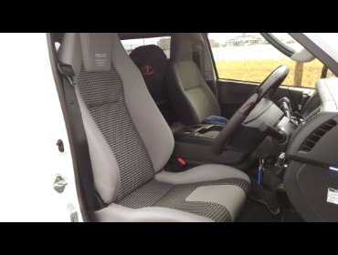 RECARO�i���J���V�[�g�j�@TOYOTA�@���W�A�X�G�[�X200�n�@TRH200K���Ƀ��J���@LX-F�@IM110�@�O���C�@����