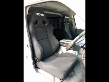 RECARO�i���J���V�[�g�j�@TOYOTA�@�n�C�G�[�X�@TRH211�Ƀ��J���@SR-7F�@KK100�@BK�@�~2�r�@����