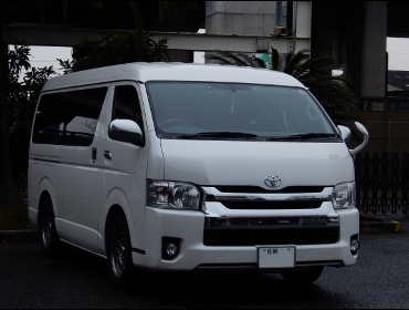 TOYOTA�@�n�C�G�[�X200��RECARO�i���J���j�V�[�g����