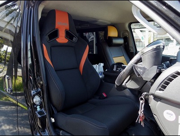 RECARO�i���J���V�[�g�j�@RECARO�i���J���V�[�g�j�@TOYOTA�@�n�C�G�[�X�@200�n�Ƀ��J���@SR-7F�@Lassic �I�����W�@����