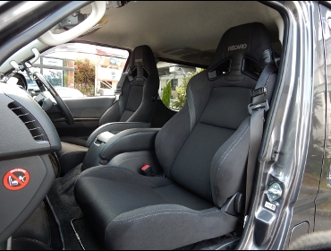 RECARO�i���J���V�[�g�j�@TOYOTA�@�n�C�G�[�X�Ƀ��J���@SR-7F�@Lassic�@�V�[�g�q�[�^�[�t���@BK/SIL�@�~2�r�@����