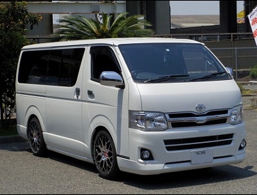 TOYOTA�@200�n�n�C�G�[�X��RECARO�i���J���j�V�[�g����