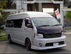 RECARO�i���J���V�[�g�j�@TOYOTA�@�n�C�G�[�X�X�[�p�[�����O�Ƀ��J���@SR-7F�@Lassic�@RED���U�[�@����