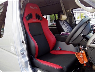 RECARO�i���J���V�[�g�j�@TOYOTA�@�n�C�G�[�X�X�[�p�[�����O�Ƀ��J���@SR-7F�@Lassic�@RED���U�[�@����