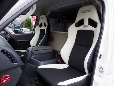 RECARO�i���J���V�[�g�j�@TOYOTA�@�n�C�G�[�X�@�����O���S���Ƀ��J���@SR-7F�@Lassic�@�����U�[A/R�@�~2�r�@����