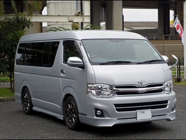 TOYOTA�@�n�C�G�[�X���S���@TRH214W��RECARO�i���J���j�V�[�g����