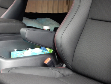 RECARO�i���J���V�[�g�j�@TOYOTA�@�n�C�G�[�X���S���@THR219W�Ƀ��J���@SR-7F�@Lassic�@�V�[�g�q�[�^�[�t���@BK���U�[�@�~2�r�@����