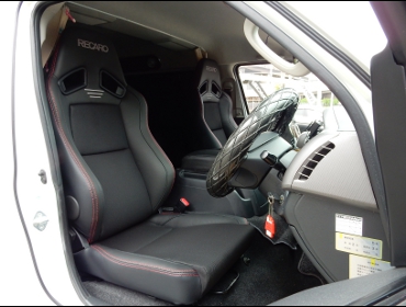 RECARO�i���J���V�[�g�j�@TOYOTA�@�n�C�G�[�X���S���@THR219W�Ƀ��J���@SR-7F�@Lassic�@�V�[�g�q�[�^�[�t���@BK���U�[�@�~2�r�@����