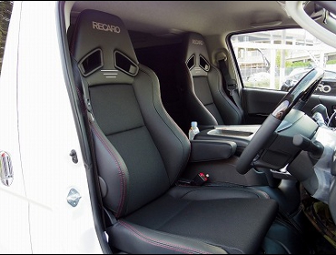 RECARO�i���J���V�[�g�j�@TOYOTA�@�n�C�G�[�X200�n�Ƀ��J���@SR-7F�@Lassic�@BK���U�[�@A/R�@�~2�r�@����
