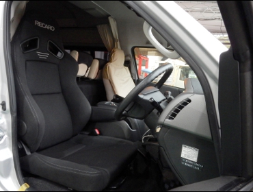RECARO�i���J���V�[�g�j�@TOYOTA�@�n�C�G�[�X�o���R���@�L�����s���O�J�[�@�Ɂ@���J���@SR-7F�@GK100�@BK/BK�@A/R�@����