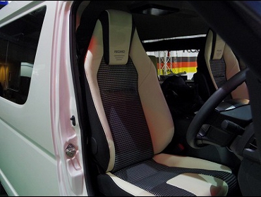 RECARO�i���J���V�[�g�j�@TOYOTA�@�n�C�G�[�X�@�Ɂ@���J���@LX-F�@IL110H�@���@A/R�@�~2�r�@����