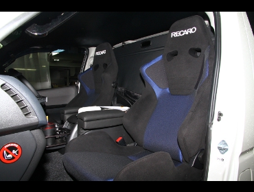 RECARO�i���J���V�[�g�j�@TOYOTA�@�n�C�G�[�X�@200�n�@4�^�@�Ɂ@���J���@SR-6�@SK100S�@BK/BL�@�~2�r�@����