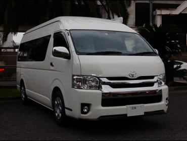 TOYOTA�@�n�C�G�[�X�@�R�~���[�^�[�@�L�����s���O�d�l�@�Ɂ@RECARO�i���J���j�V�[�g����