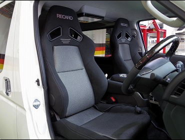 TOYOTA�@�n�C�G�[�X�@�Ɂ@RECARO�i���J���j�@SR-7F�@GK100�@�V�[�g�q�[�^�[�t���@BK/SIL�@�A�[�����X�g�t���@�~2�r�@����