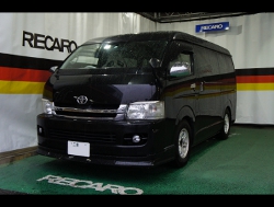 TOYOTA�@�n�C�G�[�X�@200�n�@�Ɂ@RECARO�i���J���j�@SR-7F�@Lassic�@���@�A�[�����X�g�t���@����