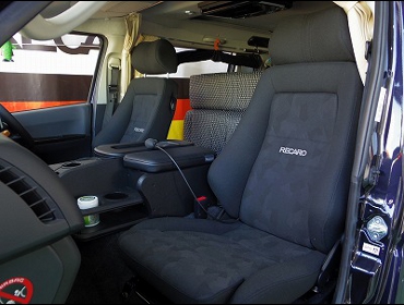 TOYOTA�@�n�C�G�[�X�@�Ɂ@RECARO�i���J���j�@�G���S���hMV�@BK�@�~2�r�@����