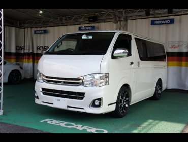 TOYOTA�@�n�C�G�[�X�@�X�[�p�[GL�@3�^�@�Ɂ@RECARO�i���J���j�V�[�g����