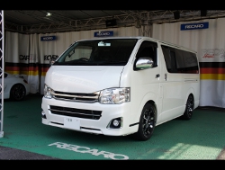 RECARO�i���J���V�[�g�j�@TOYOTA�@�n�C�G�[�X�@�X�[�p�[GL�@3�^�@�Ɂ@RECARO�i���J���j�@SR-7�@GK100�@BK/BK�@����