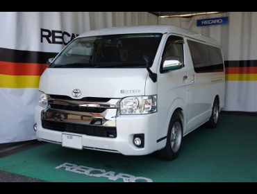 TOYOTA�@�n�C�G�[�X�@2016�N�@�Ɂ@RECARO�i���J���j�V�[�g����