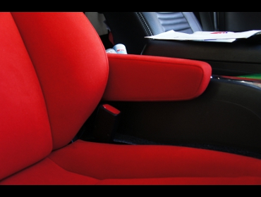 TOYOTA�@�n�C�G�[�X�@�X�[�p�[GL�@4�^�@�Ɂ@RECARO�i���J���j�@SR-7F�@KK100�@RED�@A/R�@����