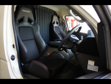 RECARO�i���J���V�[�g�j�@TOYOTA�@�n�C�G�[�X200�n�@2�^�@���C�h�@S-GL�@�Ɂ@���J���@SR-7�@Lassic�@BK�@���@SR-7F�@Lassic�@BK�@�A�[�����X�g�t���@����