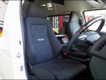 RECARO�i���J���V�[�g�j�@TOYOTA�@�n�C�G�[�X200�n�@5�^�@�Ɂ@RECARO�i���J���j�@�G���S���hMV�@BK�@����