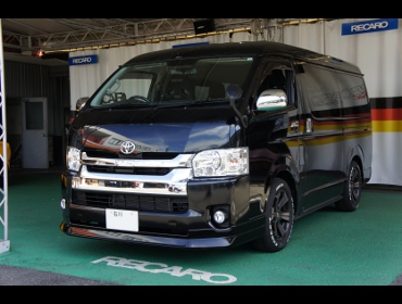 TOYOTA�@�n�C�G�[�X�@200�n�@5�^�@�K�\�����i2017�N�j�@�Ɂ@RECARO�i���J���j�@SR-7F�@GK100�@BK/SIL�@���@SR-7�@SK100�@BK/SIL�@����