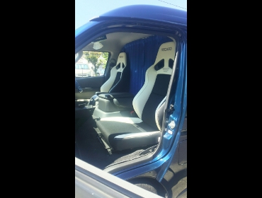 RECARO�i���J���V�[�g�j�@TOYOTA�@�n�C�G�[�X�@200�n�@4�^�@���C�h�{�f�B�@�K�\�����ԁ@TRH211K�@�Ɂ@RECARO�i���J���j�@SR-7F�@Lassic ���@�A�[�����X�g�@�~2�r�@����