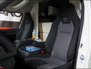 RECARO�i���J���V�[�g�j�@TOYOTA�@�n�C�G�[�X�i2018�N�j�@�Ɂ@RECARO�i���J���j�@LX-F IN110 BK �A�[�����X�g�t���@�V�[�g�q�[�^�[�t���@���@LX-F IN110 BK�@�A�[�����X�g�t���@����