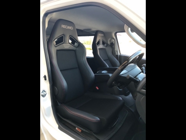 RECARO�i���J���V�[�g�j�@TOYOTA�@�n�C�G�[�X�@5�^�@�t�����g2�l���@�^�[�{�f�B�[�[���@�i���[�{�f�B�@�X�[�p�[GL�@�Ɂ@RECARO�i���J���j�@SR-7F�@Lassic BK�@�A�[�����X�g�t���@�~2�r�@����
