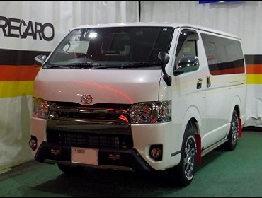 TOYOTA�@�n�C�G�[�X�@200�n�i2018�N�j�@�Ɂ@RECARO�i���J���j�@�I���\�y�hAN220HV�@BK�@����