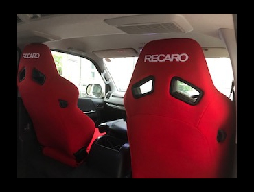 TOYOTA�@�n�C�G�[�X�@200�n�@�i���[�i2012�N�j�@�Ɂ@RECARO�i���J���j�@SR-7F�@KK100�@RED�@�~2�r